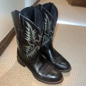 Ariat cowboy / western boots, black w green detailing